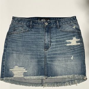 Hollister short jeans skirt, size 9 blue and beige.
